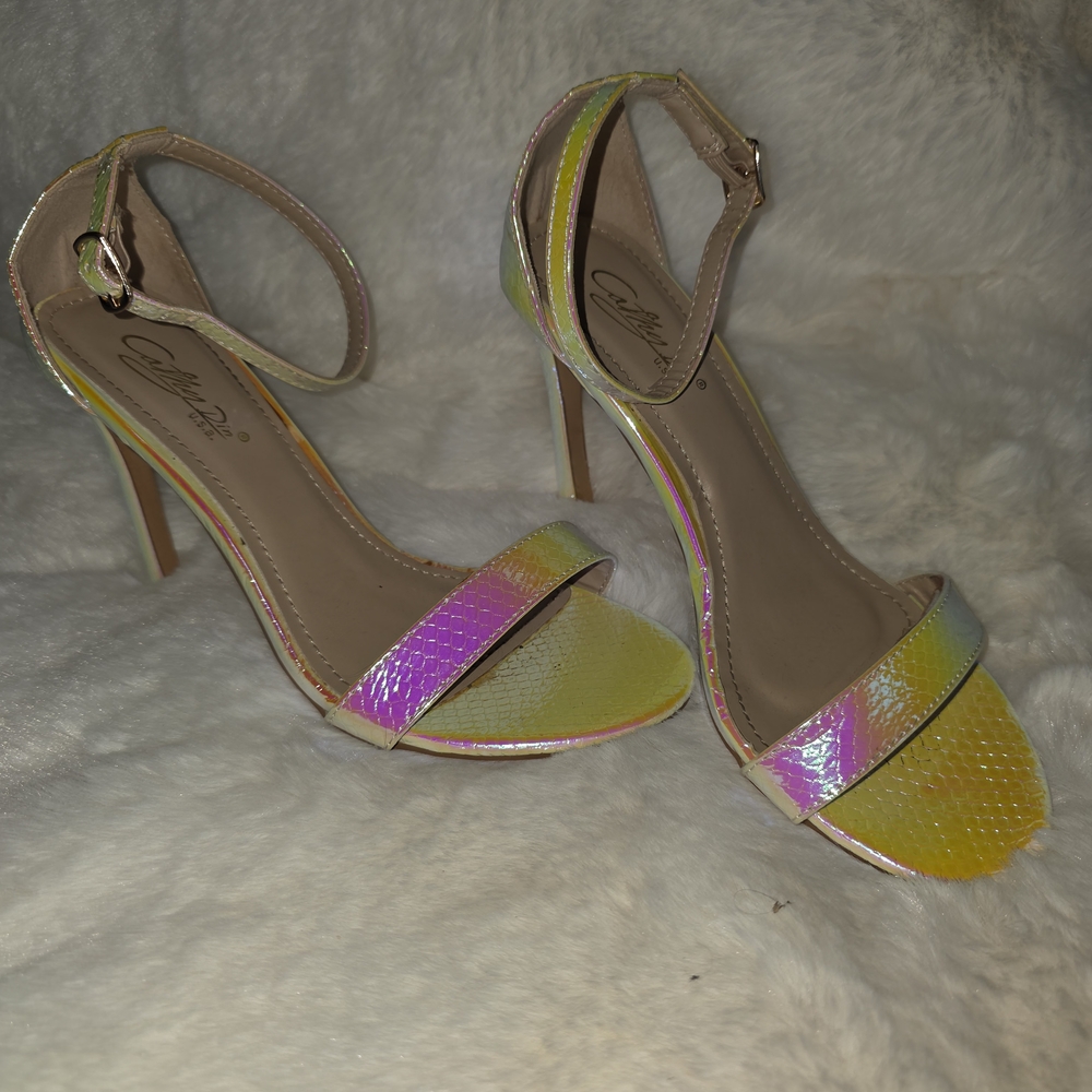 Multicolor Holographic Heels